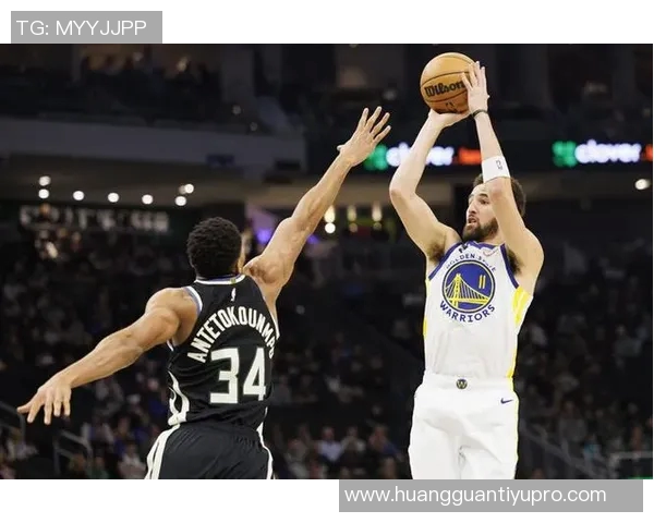 克莱上半场状态低迷仅得5分三分球命中率惨淡